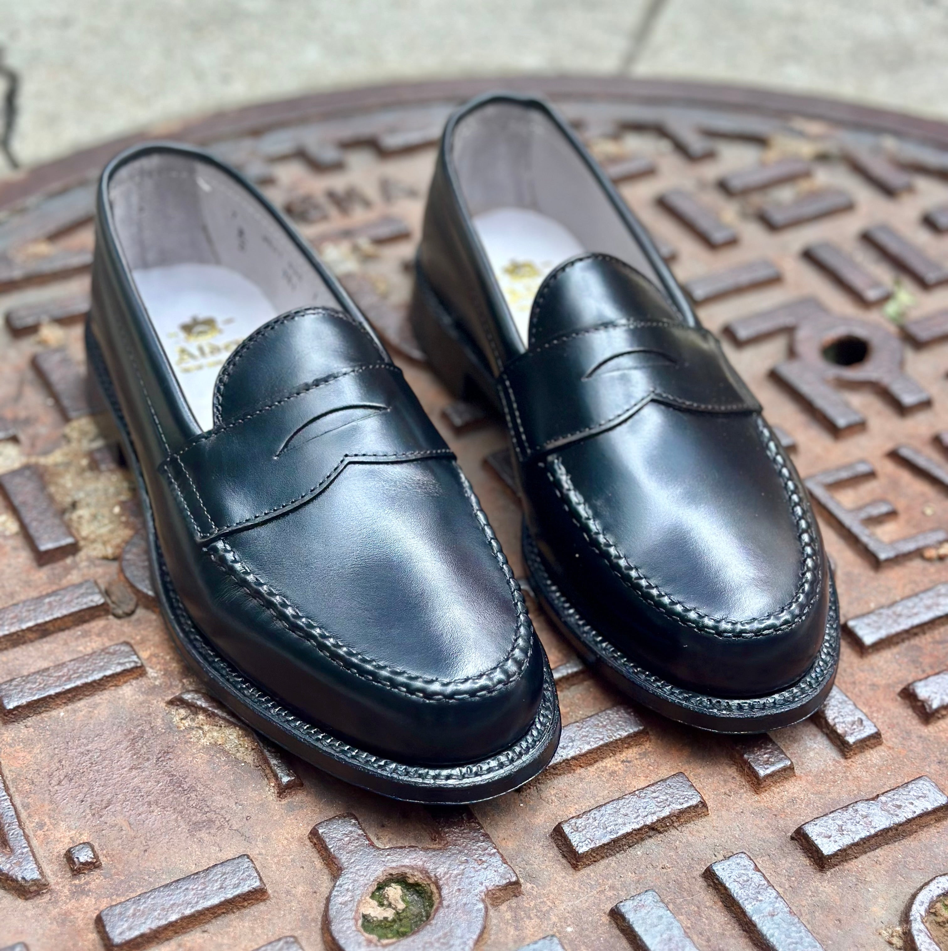 981 - Leisure Hand Sewn in Black Calfskin – ALDEN SHOES
