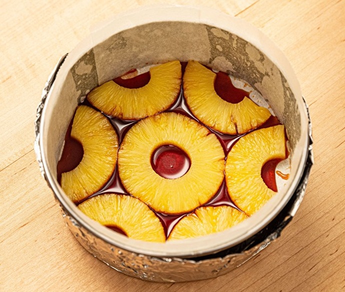 パイナップルのアップサイドダウンケーキ｜アラジン公式レシピサイト