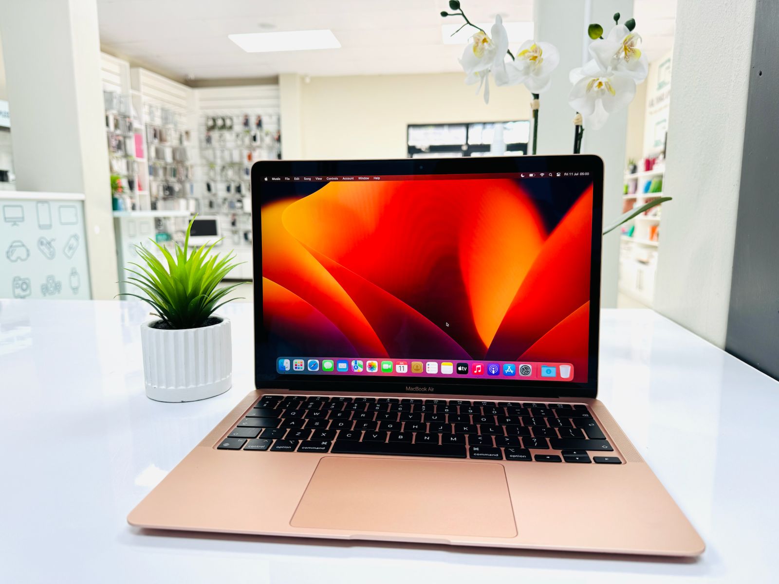 MacBook Air 2020 13-inch Retina M1 (8GB-256GB SSD) | All Things Apples