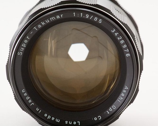 The Super-Takumar 85 mm f/ 1.9 Lens. Specs. MTF Charts. User Reviews.