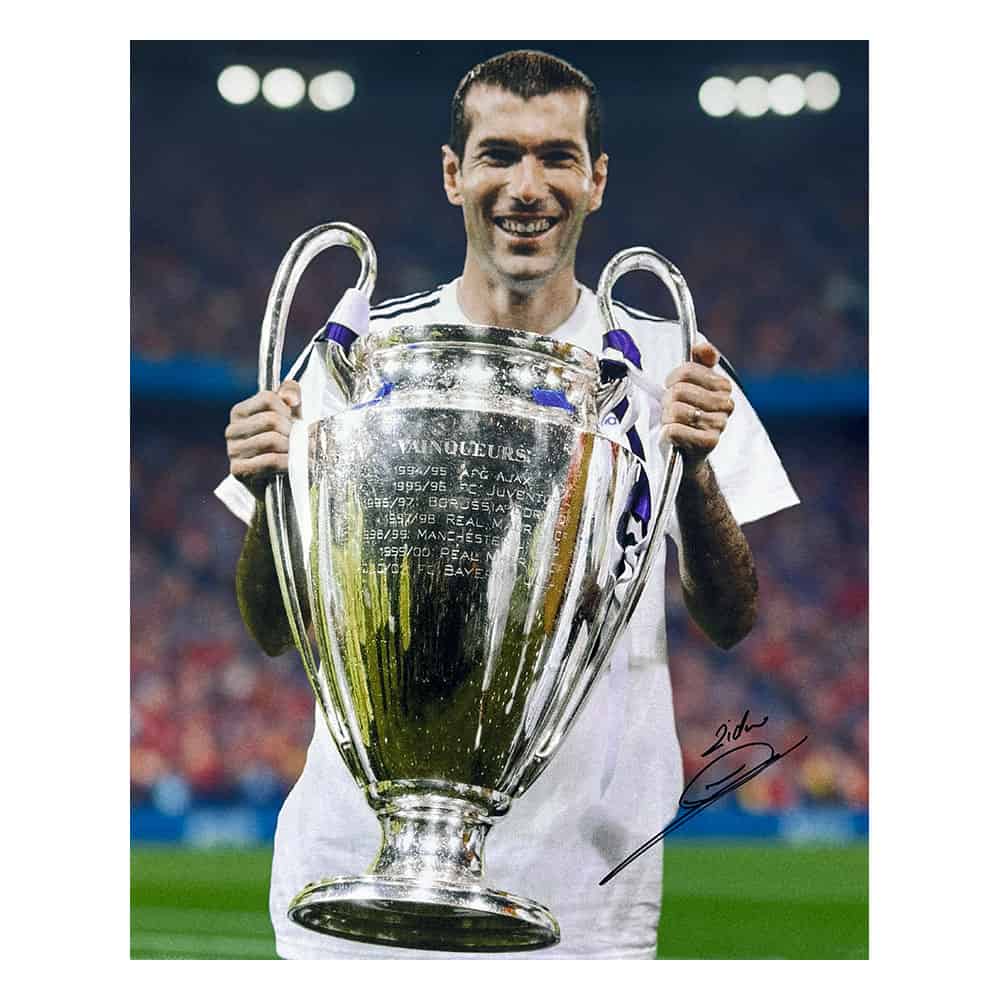 ジネディーヌ・ジダンがレアル・マドリードのチャンピオンズリーグ写真