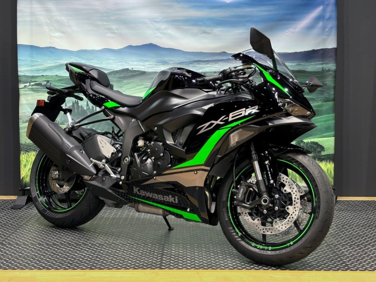 KAWASAKIプラザ新潟】NinjaZX-6R('25)ニューモデルでございます！検討