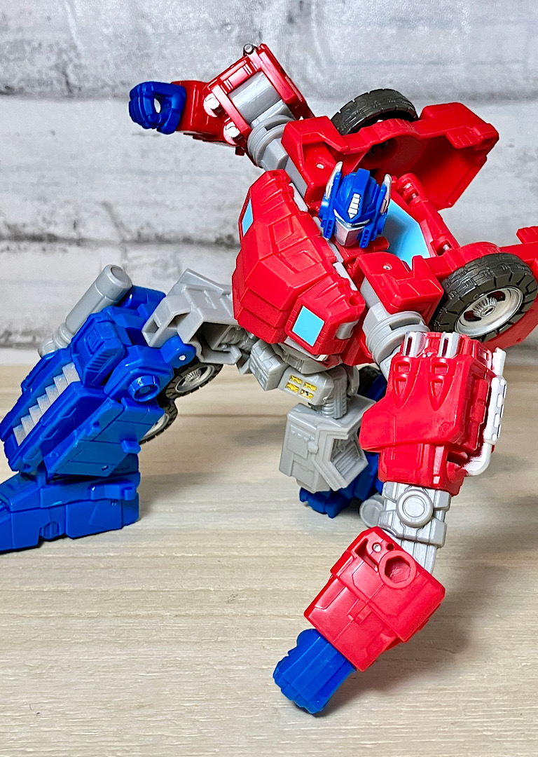 トランスフォーマーレガシーユナイテッド フラクチャードフレンド