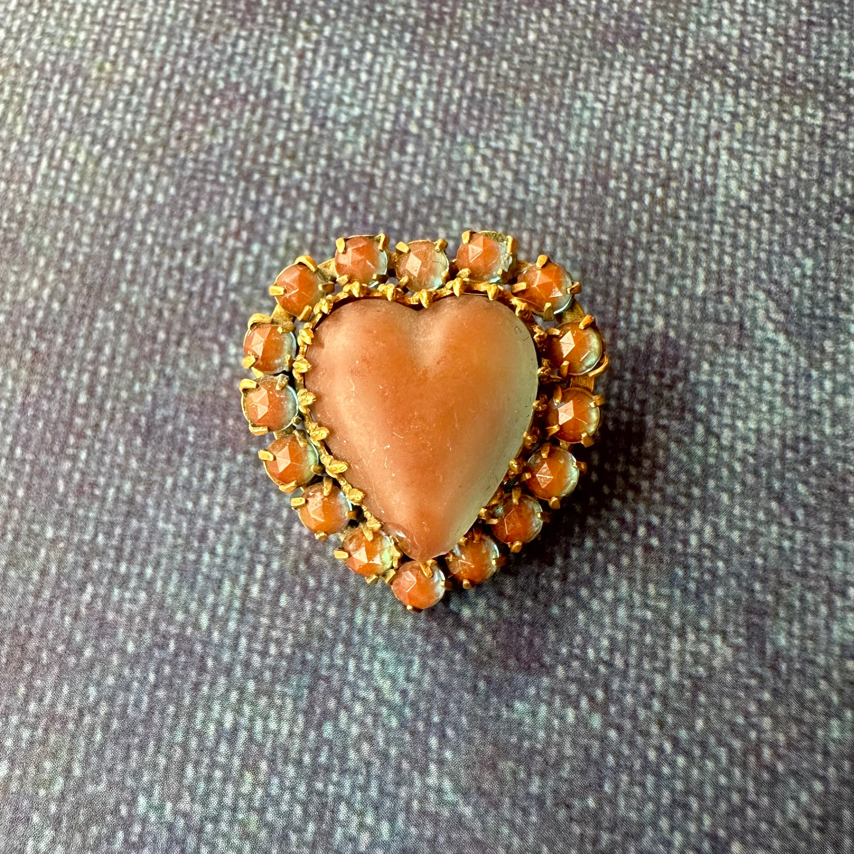 アンティークサフィレット ハート ブローチ – Amelie Antique