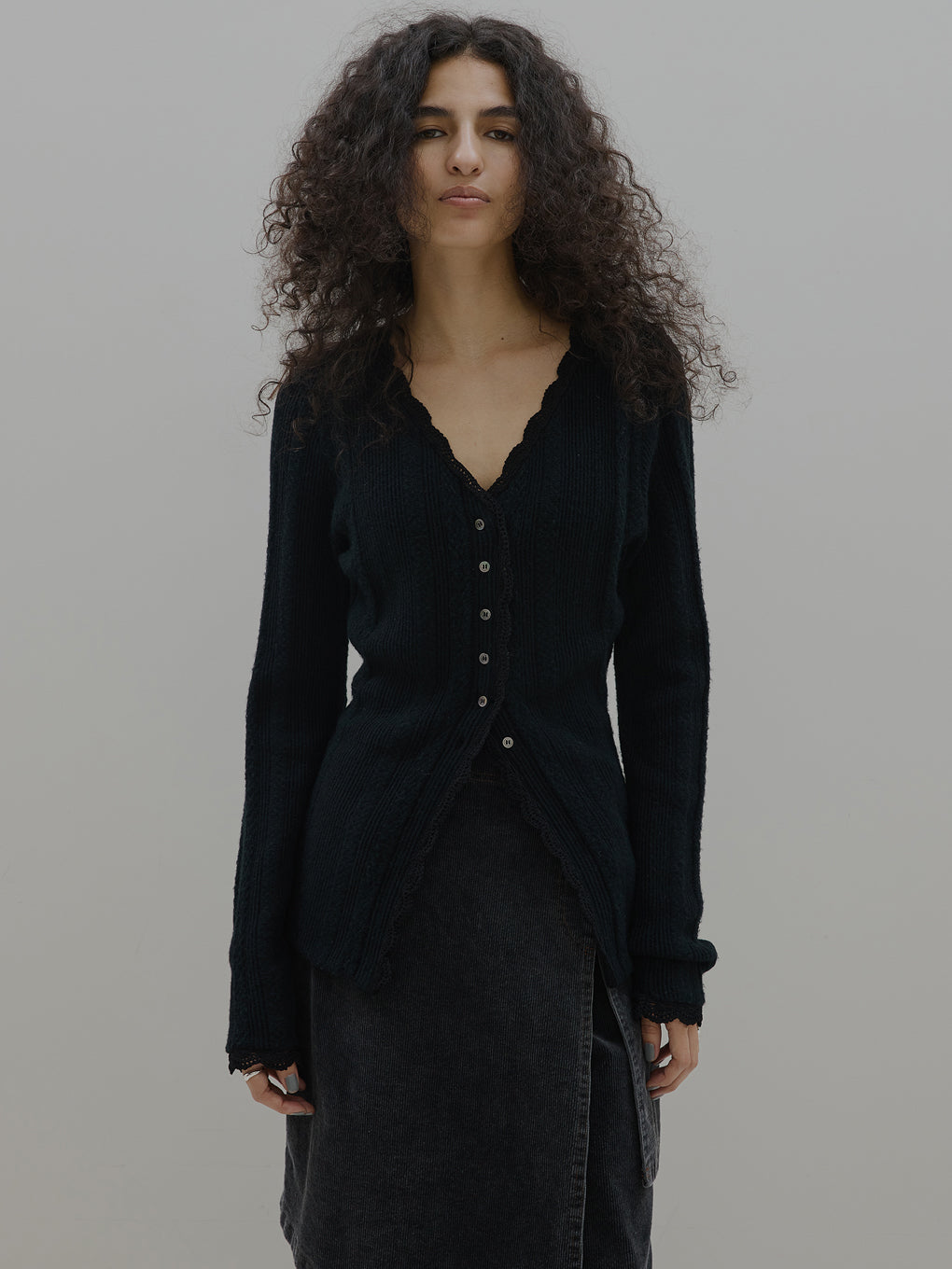 UND PIN TUCK LACE LIKE KNIT TOP