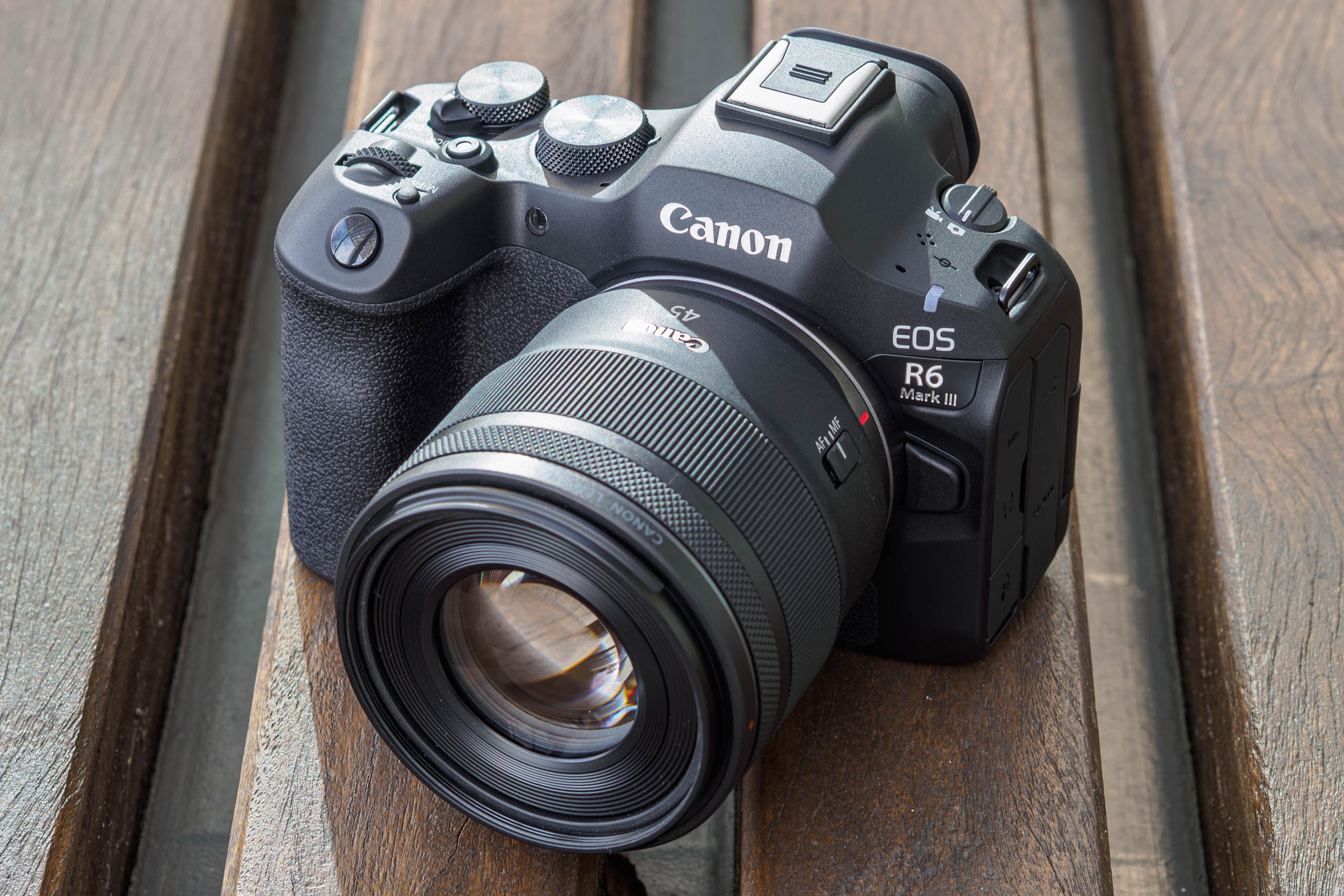 This new Canon RF 45mm F1.2 STM lens is amazingly small and