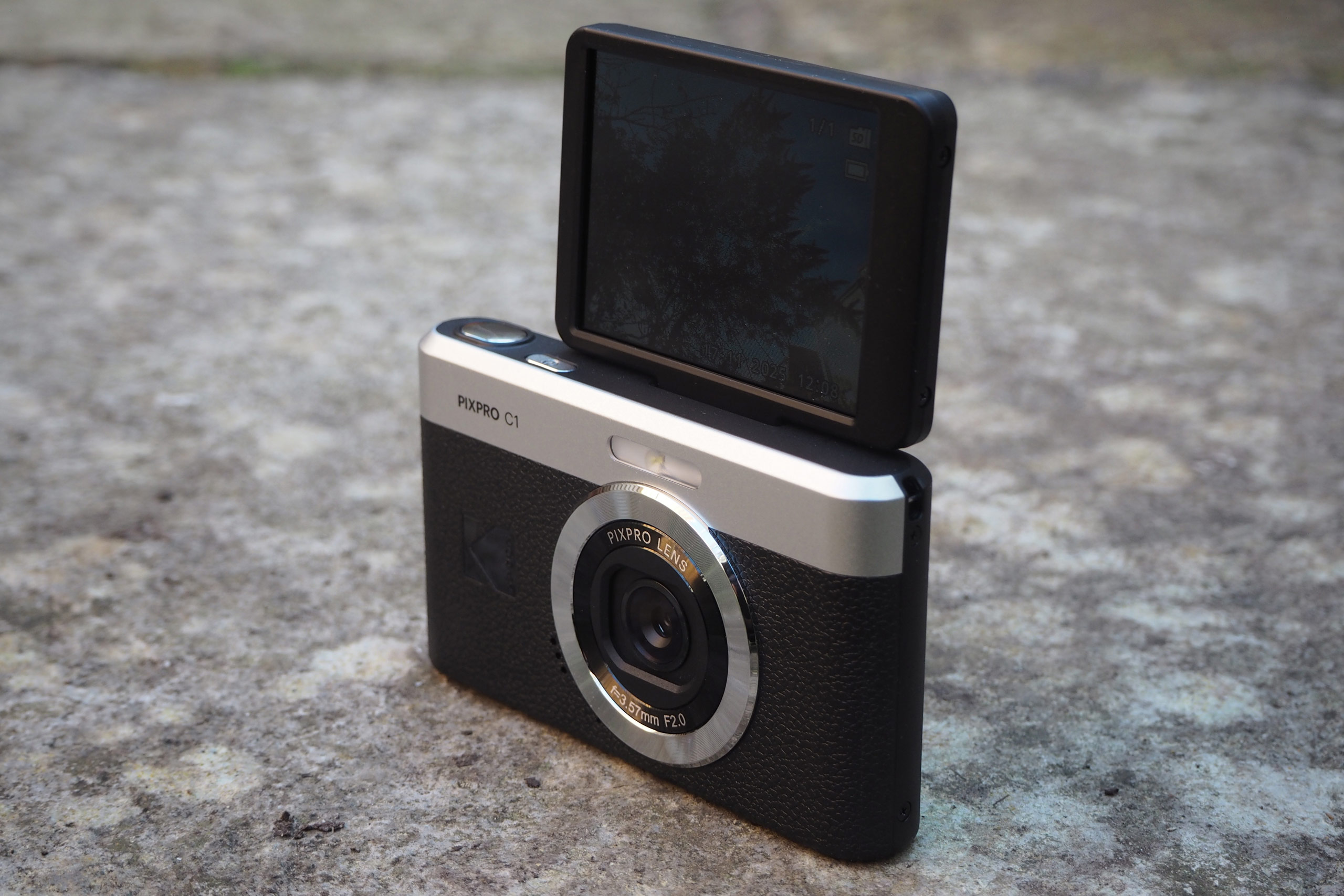 Kodak PixPro C1 review - super-cheap retro compact, but is it any