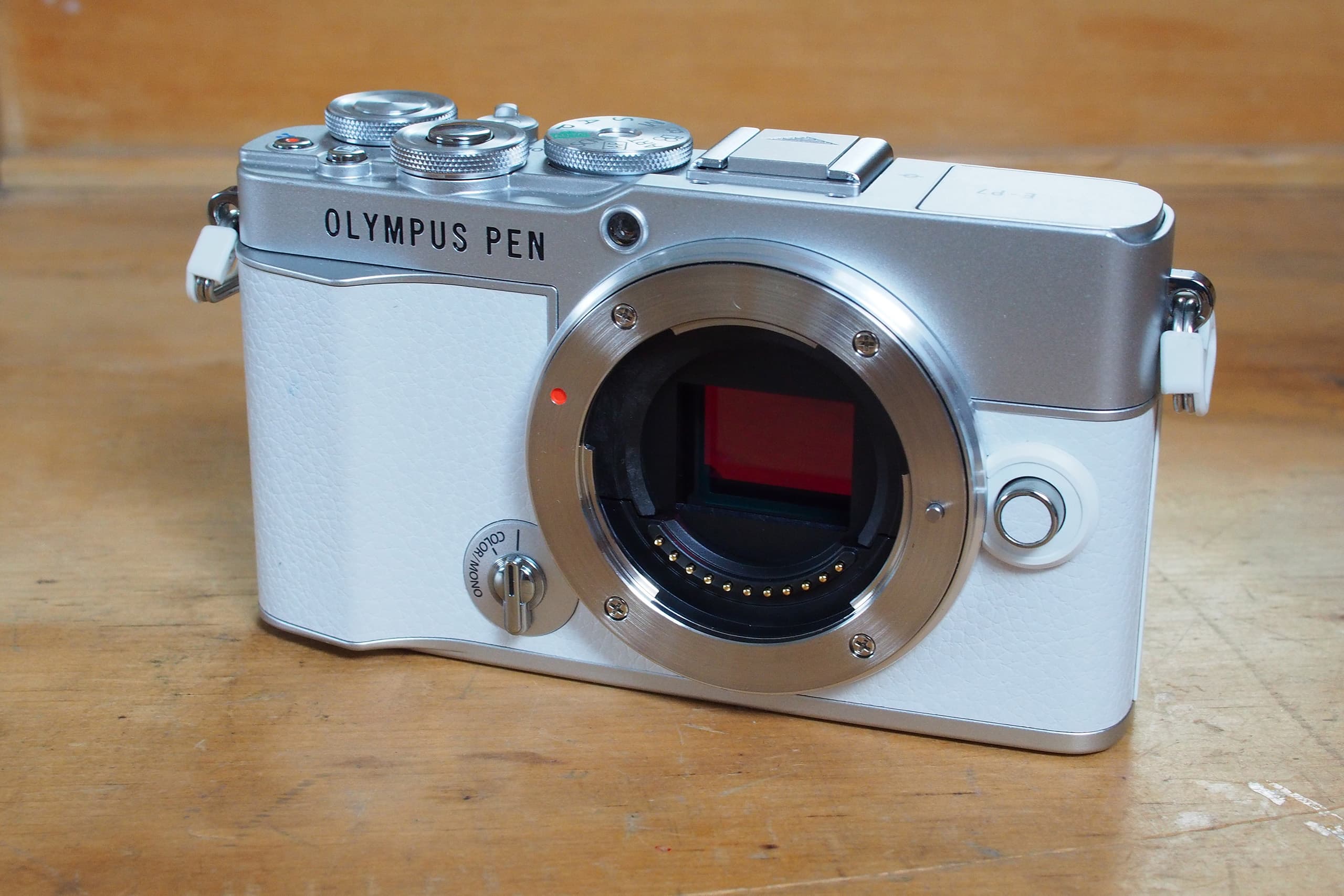 Olympus PEN E-P7 review - good looks with images to match