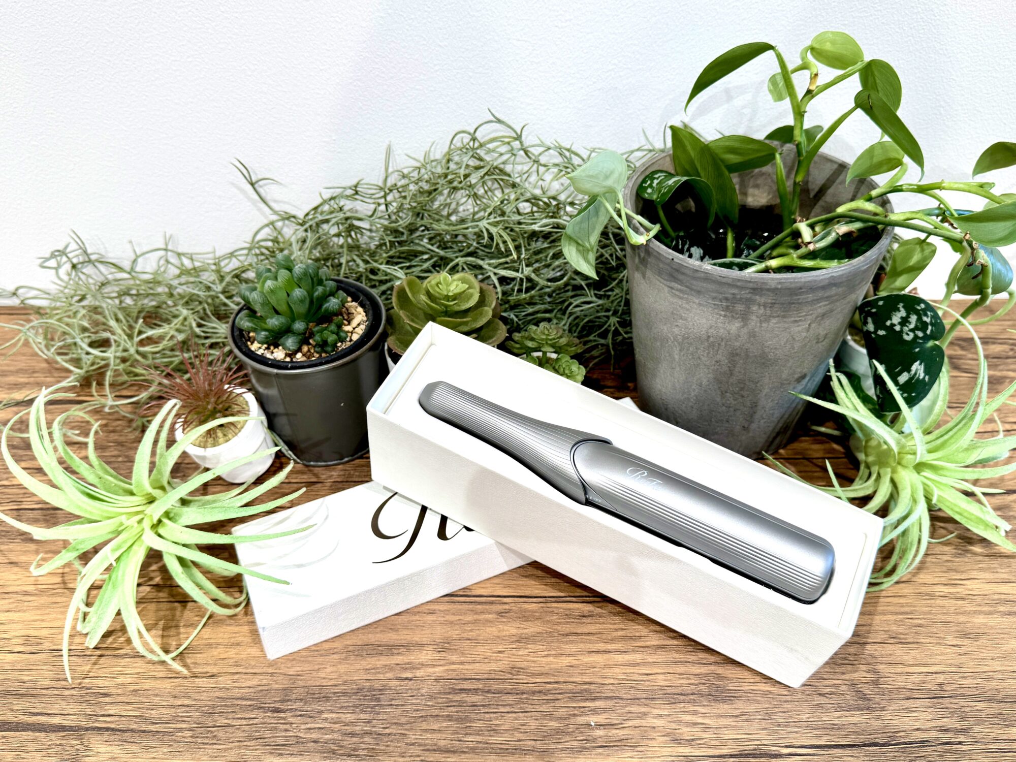 リファ新型小型アイロンReFa FINGER IRON ST6（フィンガーアイロンST6