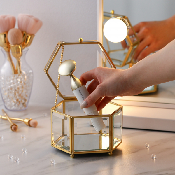 Francfrancから美顔器が登場！ │フランフラン │ ショップブログ