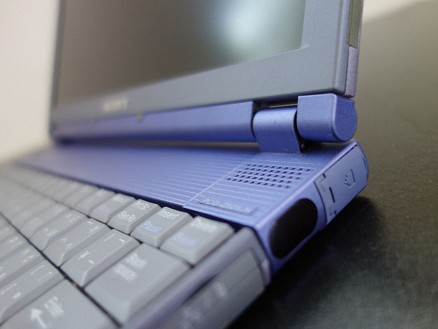 PCG-Z505JX | 古いハードに囲まれて since2011