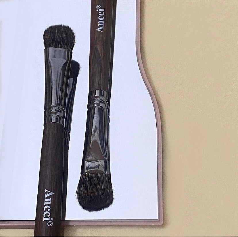 韓国人気No.1メイクブラシ アンシブラシ(Ancci brush) | 【でかふわ