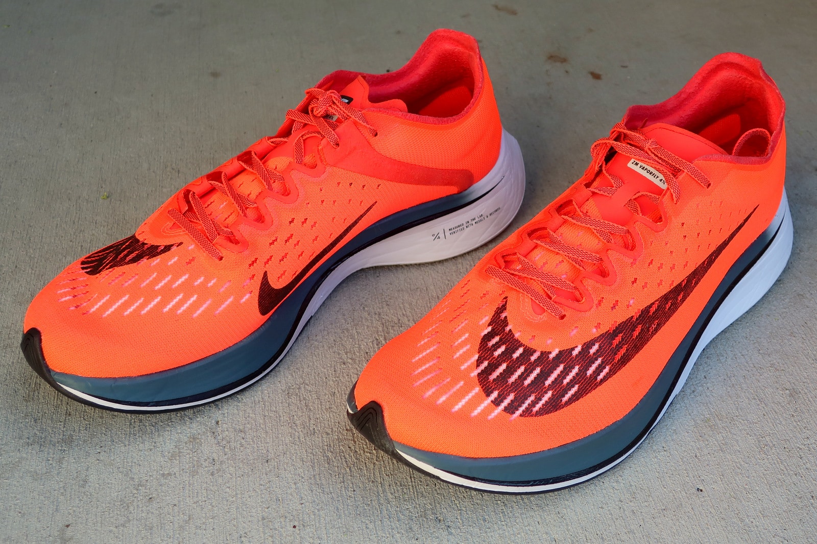 First impressions: Nike Zoom VaporFly 4% || Yes, they're pretty