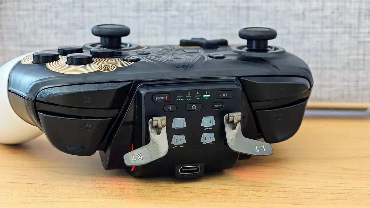 プロコンにマクロや連射、リニアトリガーなどを追加できるSwitch Pro