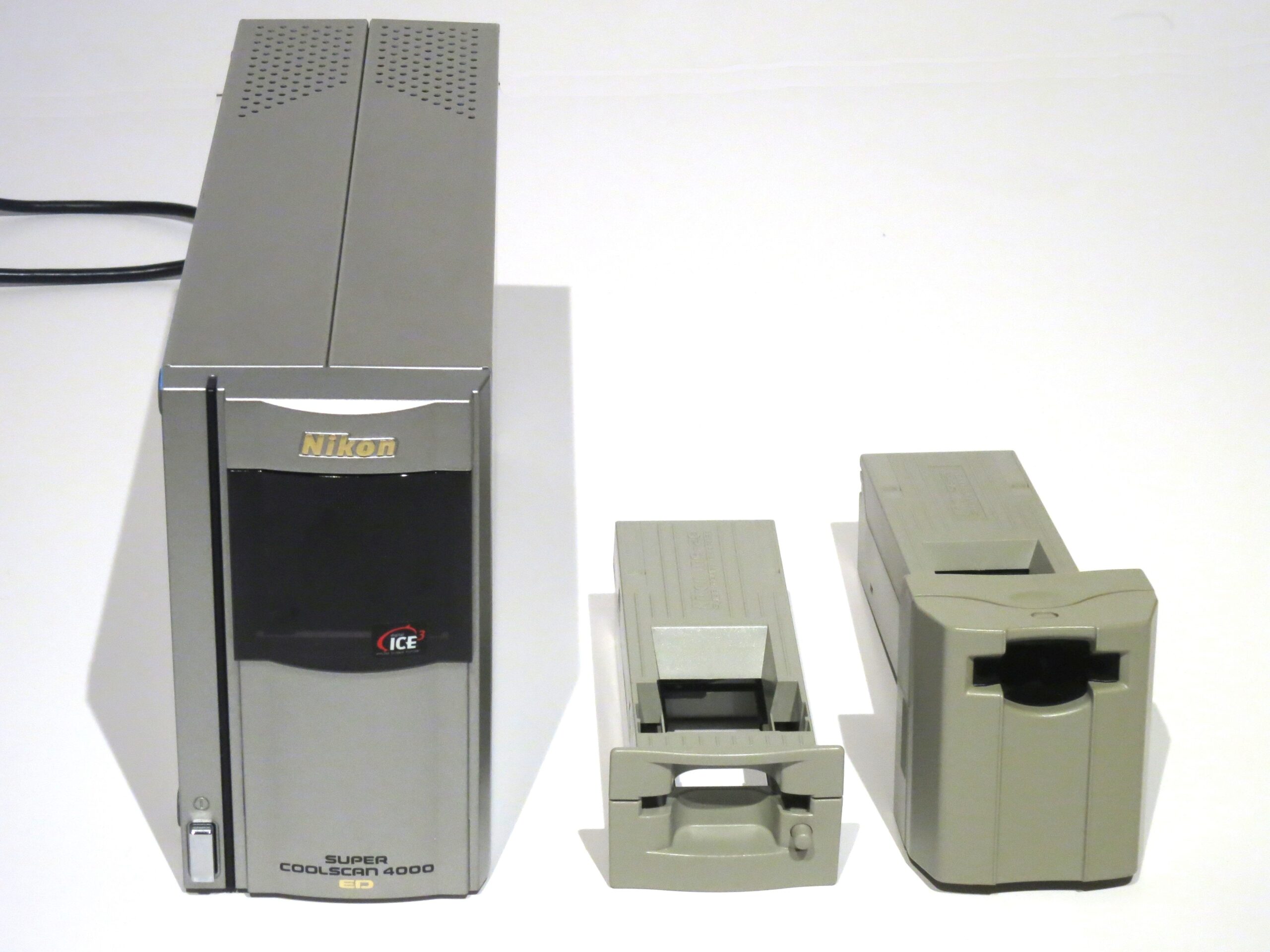 Nikon Super CoolScan 4000 ED LS-4000 – AnalogHaus
