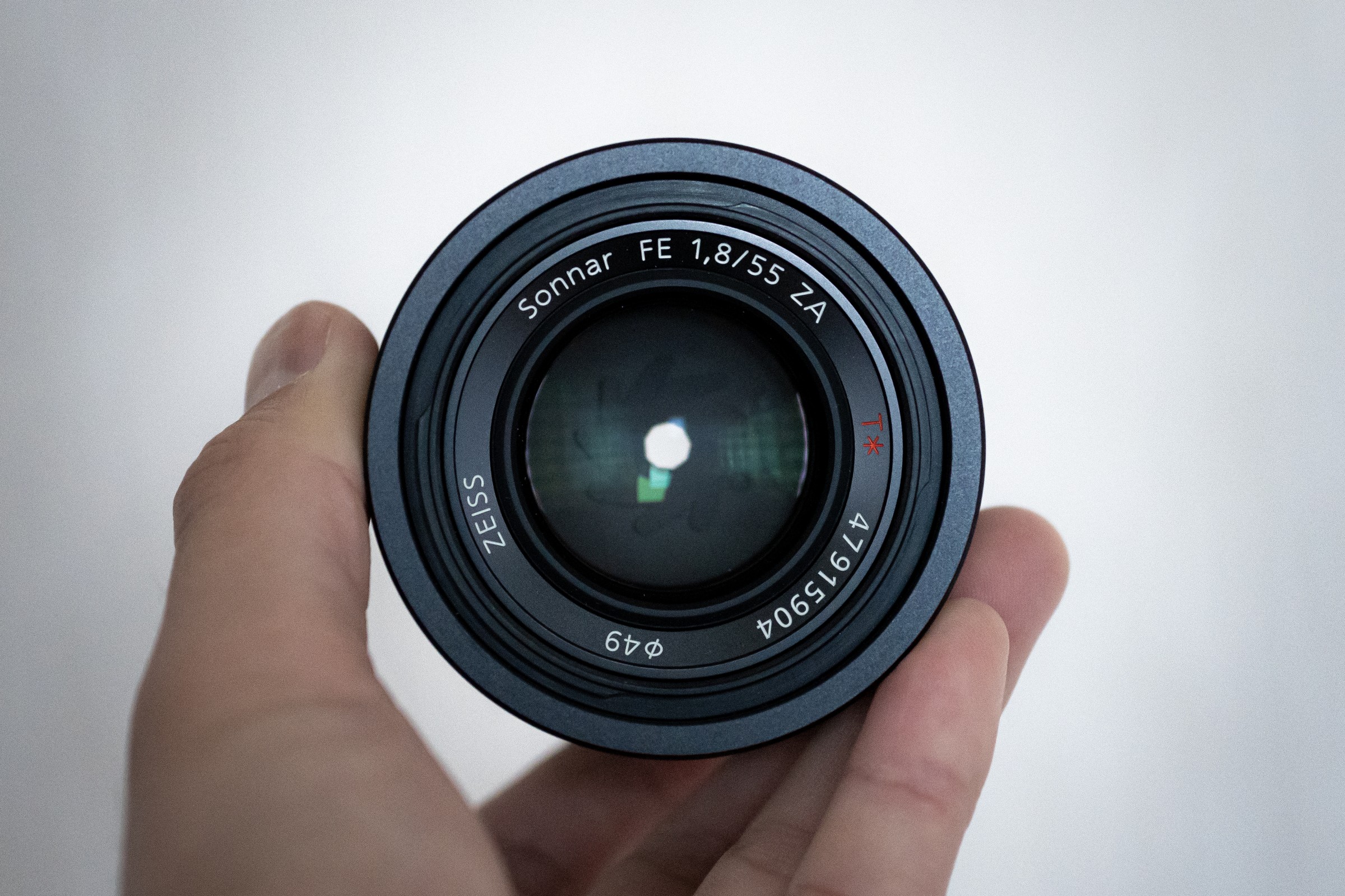 SEL55F18Z (Sonnar T* FE 55mm F1.8 ZA) は高画素機にはやや物足りない