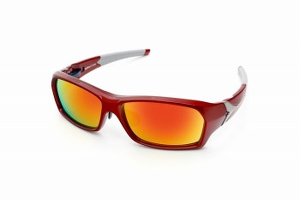 ウルトラマンシリーズにコラボメガネが登場 セブンバージョンな