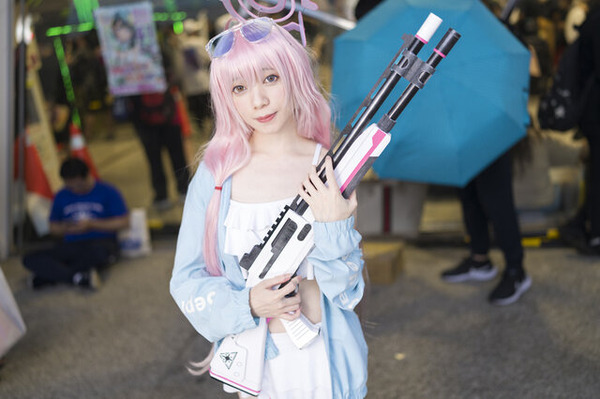 コスプレ】『ブルアカ』ホシノの水着姿がキュート！台湾美女レイヤーの