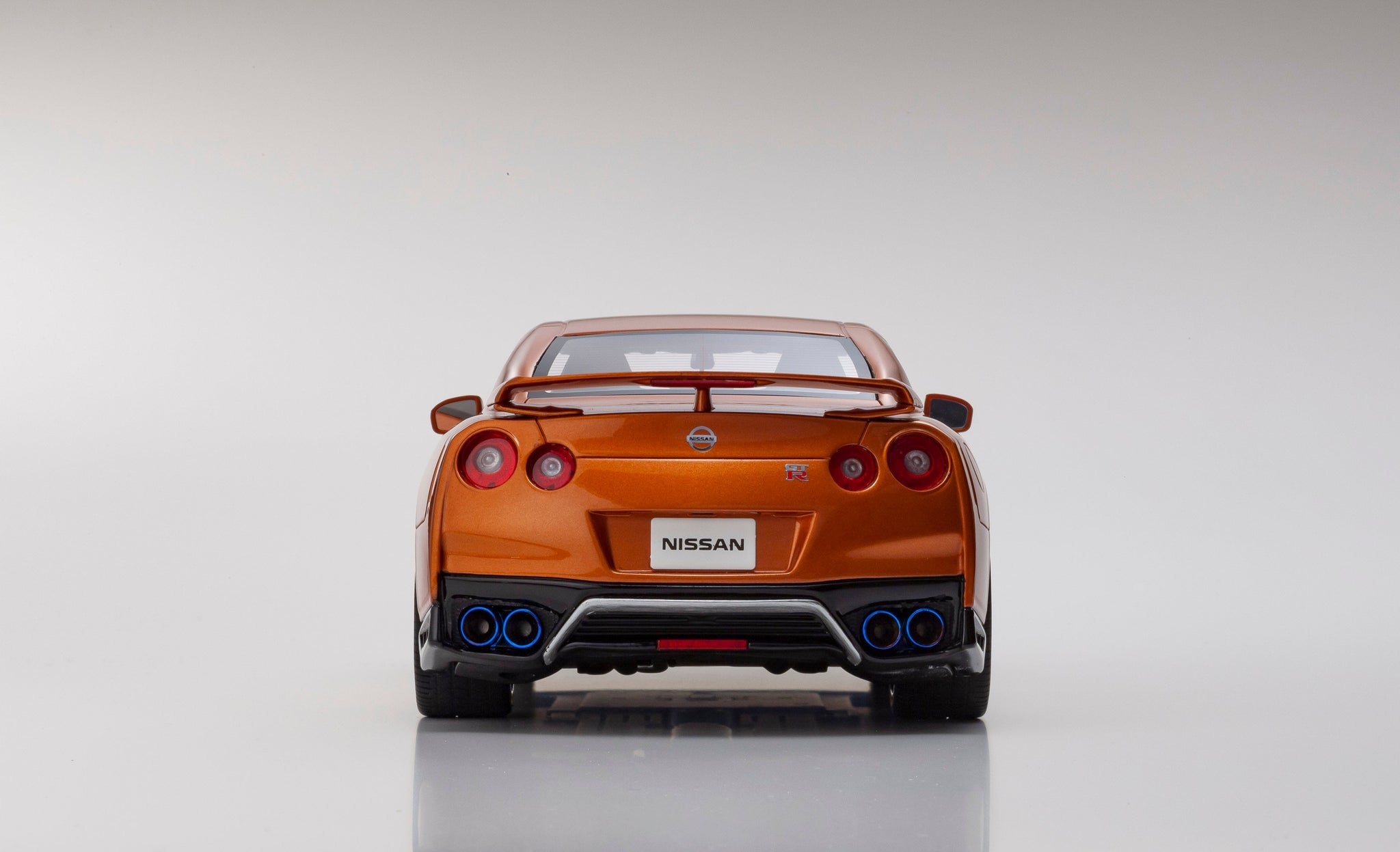 1:18 2020 Nissan GT-R R35 -- Orange -- Kyosho Samurai