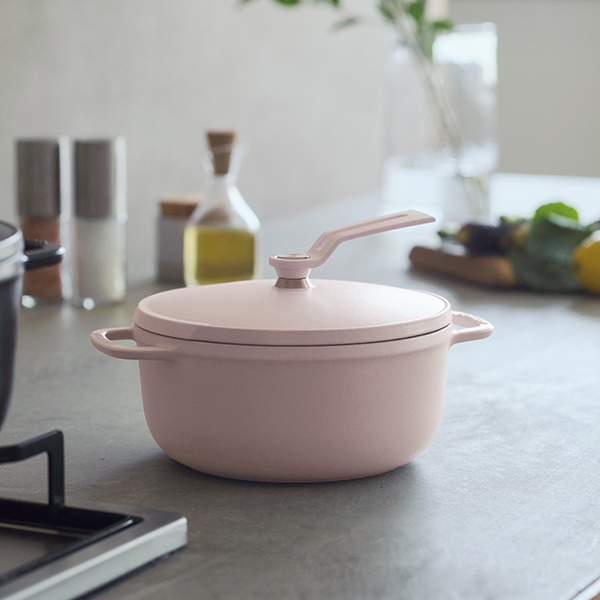 バーミキュラ / オーブンポット2 18cm マットクラウドピンクを贈るなら