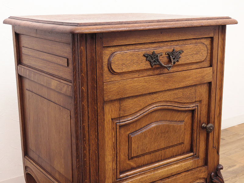 フランスアンティーク猫脚ナイトテーブル/木製キャビネット机飾り棚(82