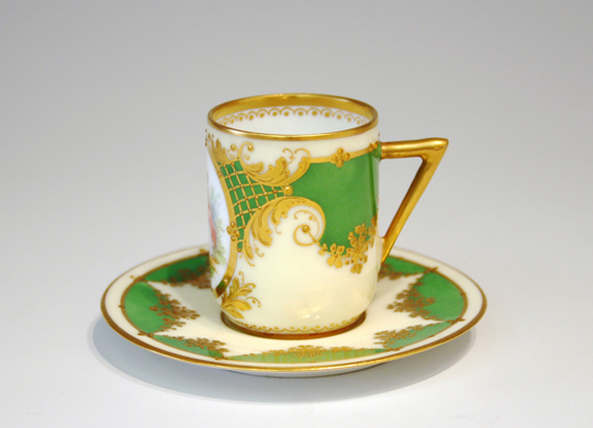 ドレスデン（絵付け）「ロココ調人物文様コーヒーカップ