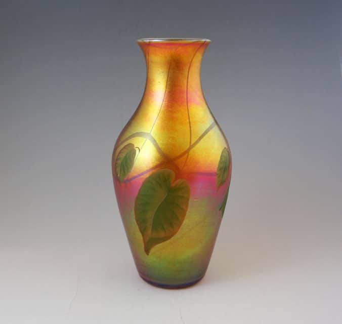 L.C.ティファニー「蔦文様花瓶」《アンティックかとう》