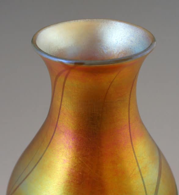 L.C.ティファニー「蔦文様花瓶」《アンティックかとう》