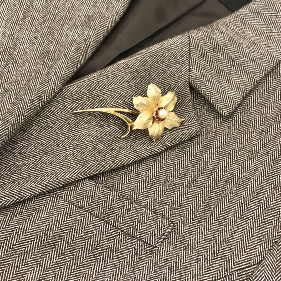 ブーシェ「フラワー ブローチ」《アンティックかとう》