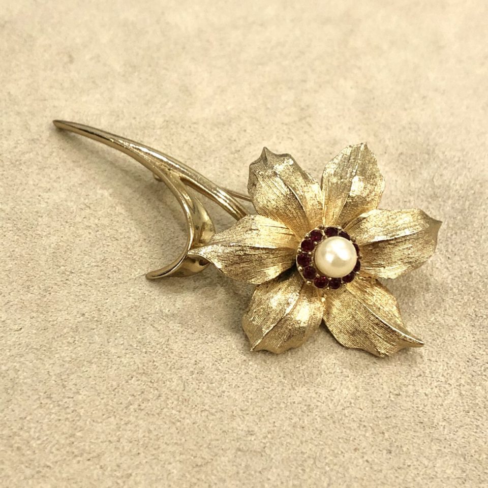 ブーシェ「フラワー ブローチ」《アンティックかとう》