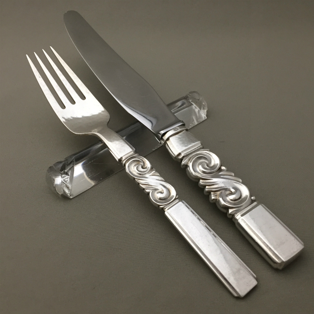 ジョージ・ジェンセン「“Scroll” ディナーフォーク＆ナイフ セット