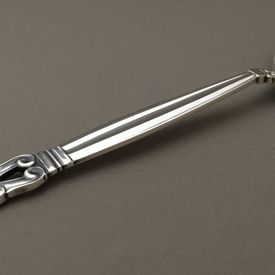 ジョージ・ジェンセン「“Acorn” サービングスプーン（中）長さ16.8cm