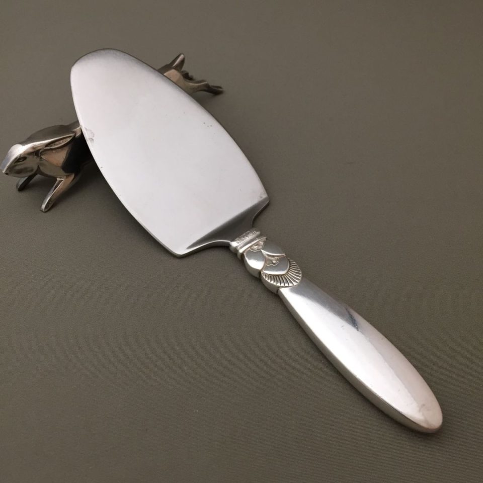 専用希少ジョージジェンセンエコーンケーキナイフ 109g 東Y7-0917