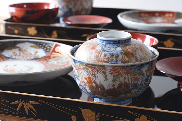 古伊万里、金蘭手、復刻版、『色絵三方唐草菊文蓋付碗』5客、銘「富貴