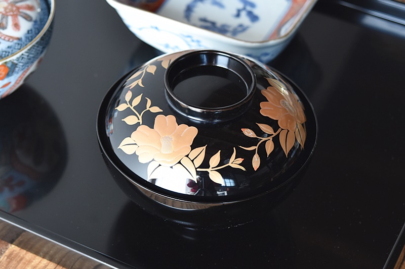 天然木製漆塗 黒塗り金蒔絵 椿蒔絵吸物椀 見返し図有 5客セット - 生活