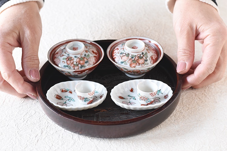 古い雛道具 お茶碗 小皿 蕎麦猪口 お盆のセット - 生活骨董と古布の