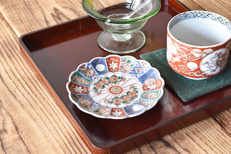 大聖寺伊万里 輪花形 金彩菊花図 大皿 巾28cm 竒玉宝鼎之珍 0725 ①