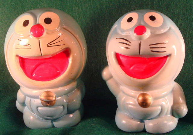 珍品☆2体セット☆ドラえもん 陶器製 貯金箱 人形 11．0cm 放映