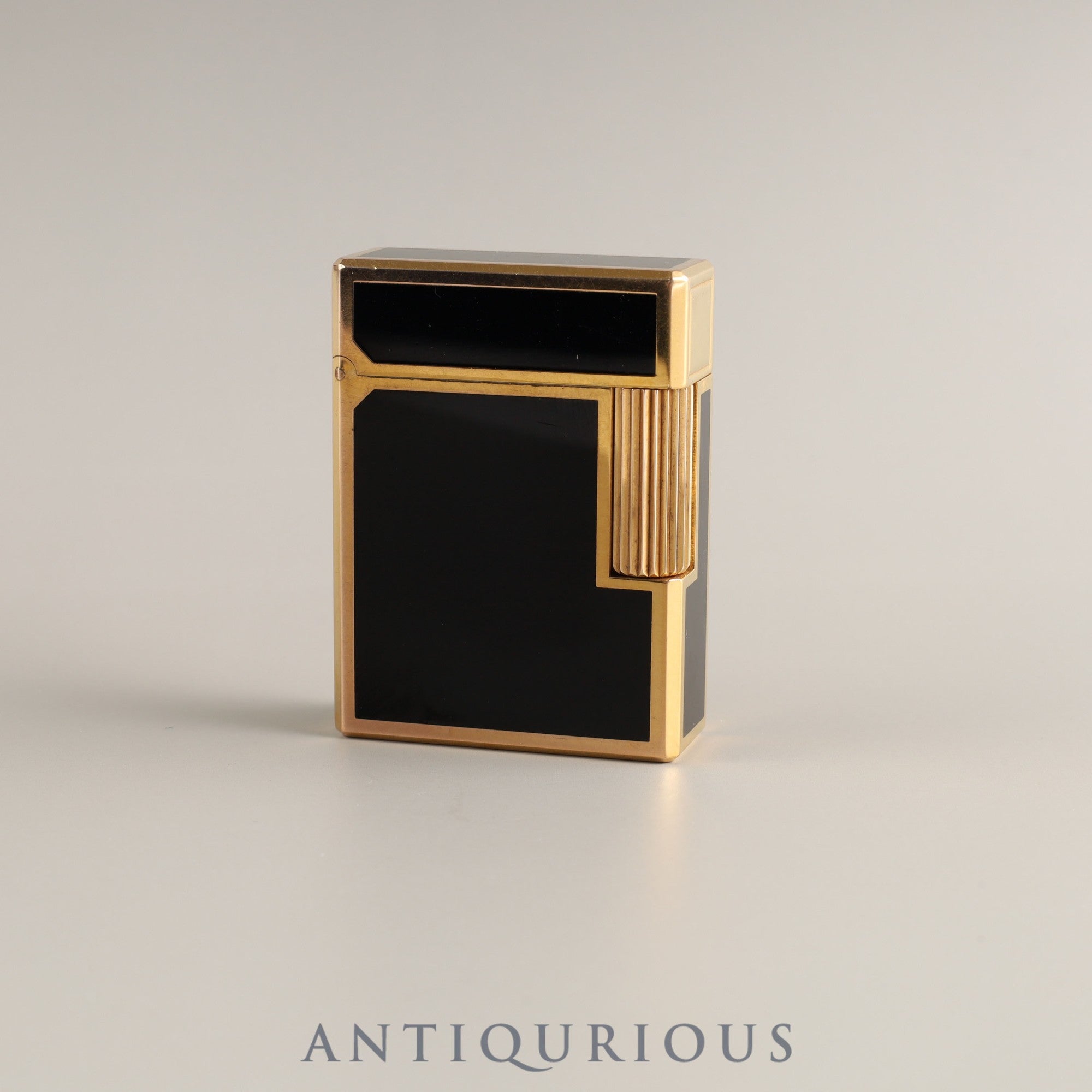 エス・テー・デュポンのライター（S.T.DUPONT）| 東京銀座の