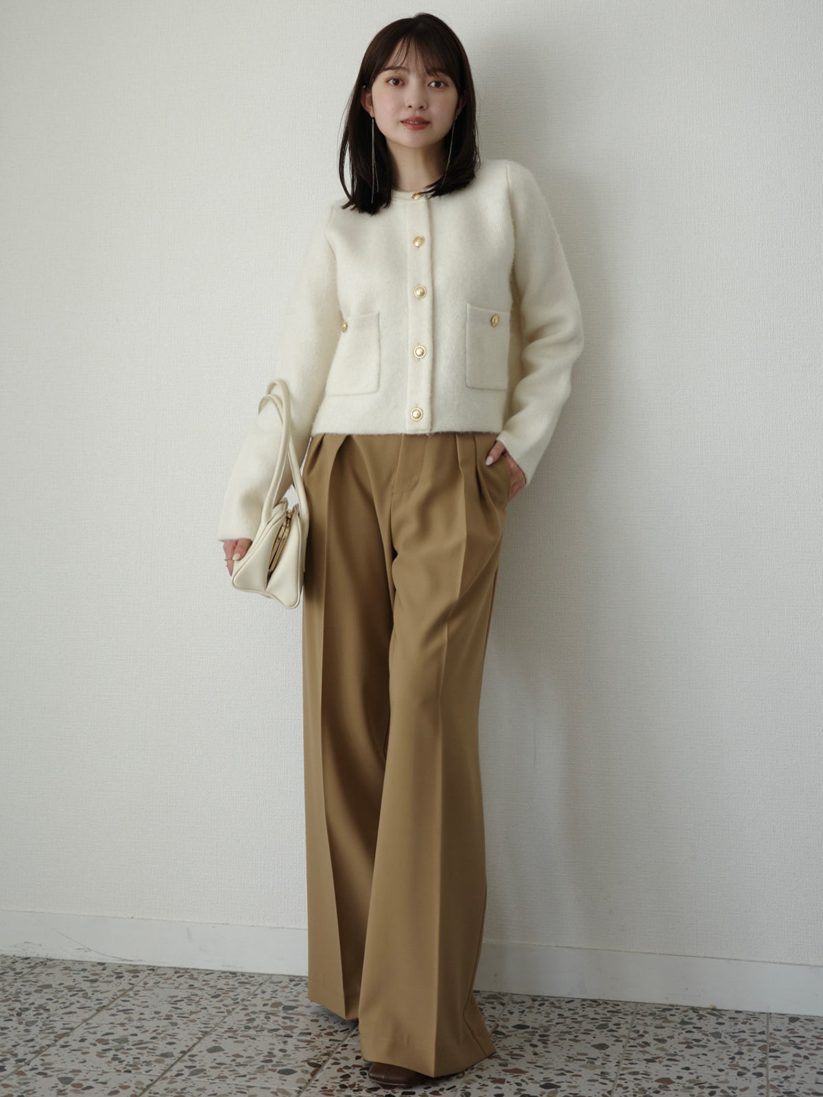 ミッドウェイトツータックワイドパンツ