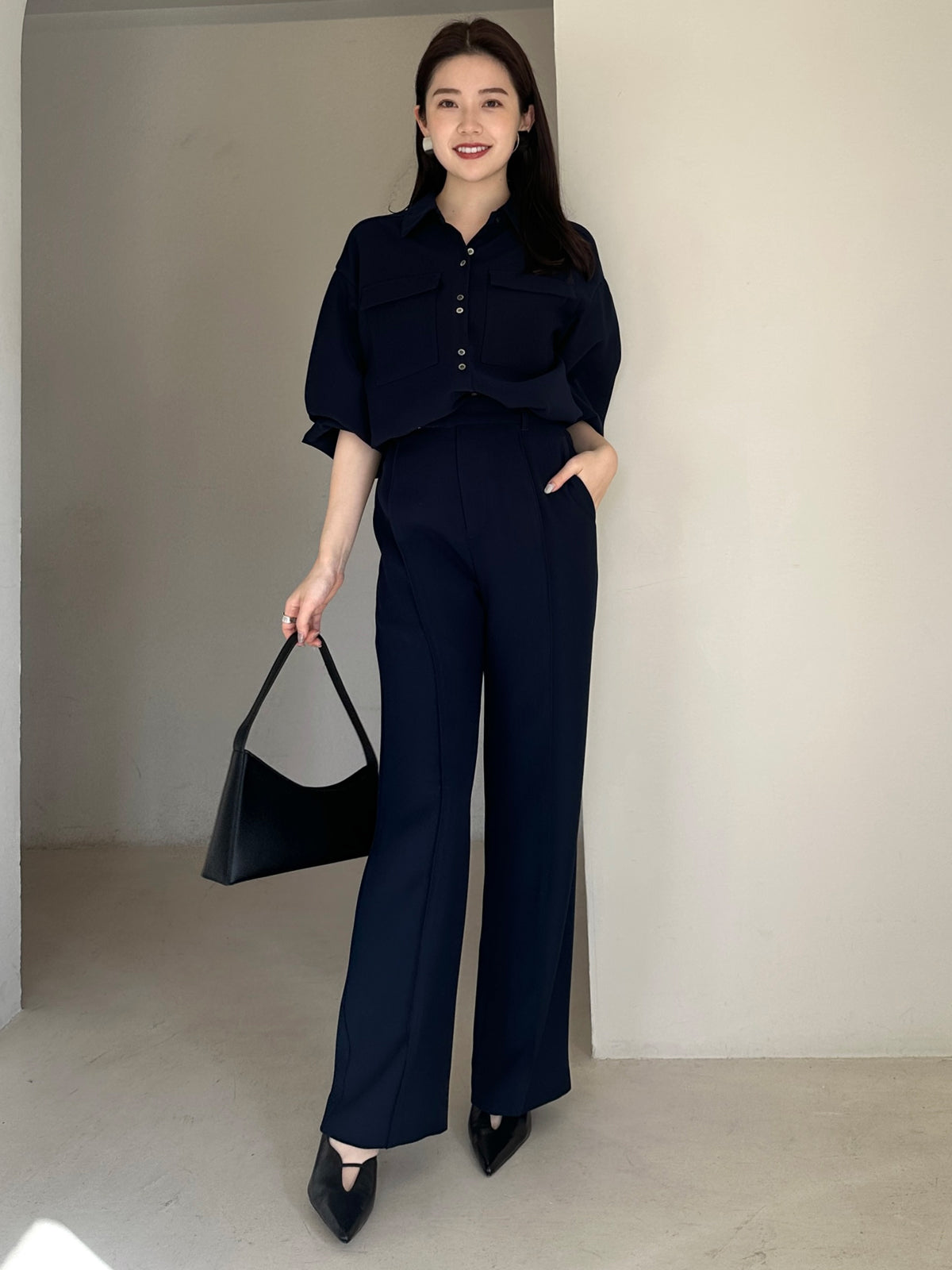 ダブルサテンボリュームスリーブブラウス