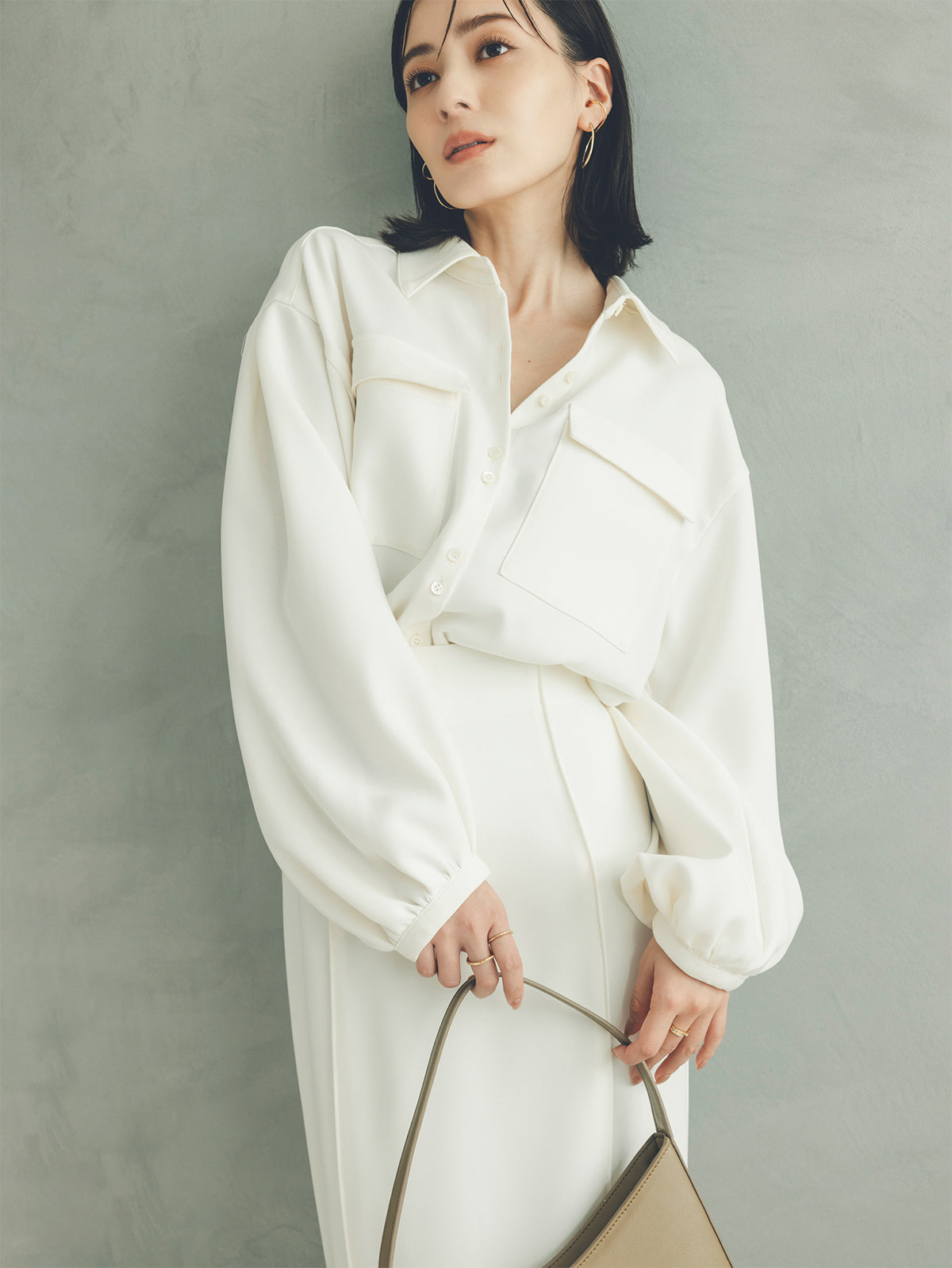 ダブルサテンボリュームスリーブブラウス