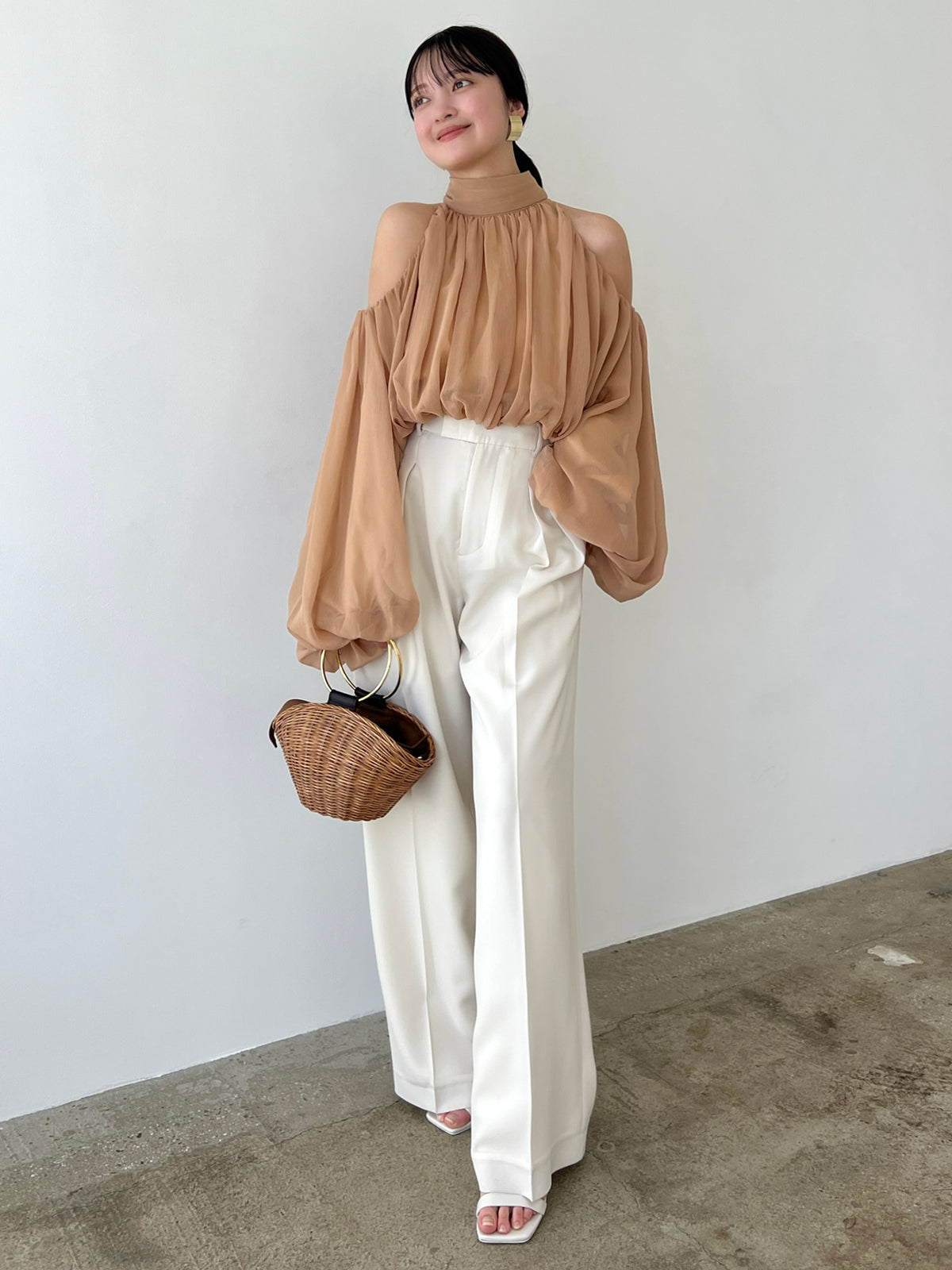 シフォンボリュームブラウス