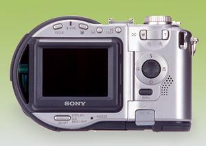 ASCII.jp：MVC-CD300 (1/2)