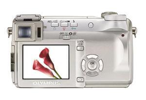 ASCII.jp：オリンパス、光学5倍EDワイドズームレンズを搭載した800万