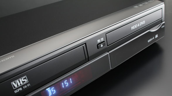 ASCII.jp：VHSテープも簡単にDVDにできる！ 3in1「DIGA」レビュー (1/3)