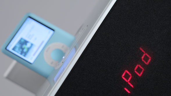 ASCII.jp：デジタル接続でiPod内の音楽を高品位に楽しむ (1/3)