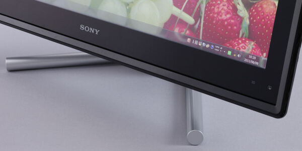 ASCII.jp：地デジも3Dで見られる一体型、新「VAIO L」を試す (1/3)