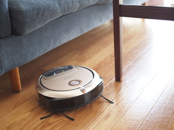 日立のありえない情熱 小さなロボット掃除機「ミニマル」秘話 - 週刊