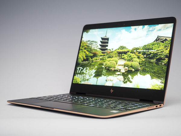 ASCII.jp：「HP Spectre x360 13」 - 重さ1.31キロで約15時間動作